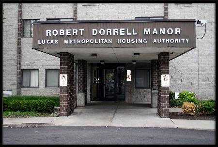 Robert Dorrell Manor AMP 111